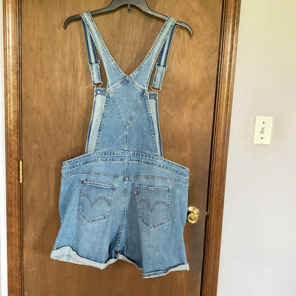 Offer $35 Levi’s denim jean short overall 20W - Picture 9 of 17